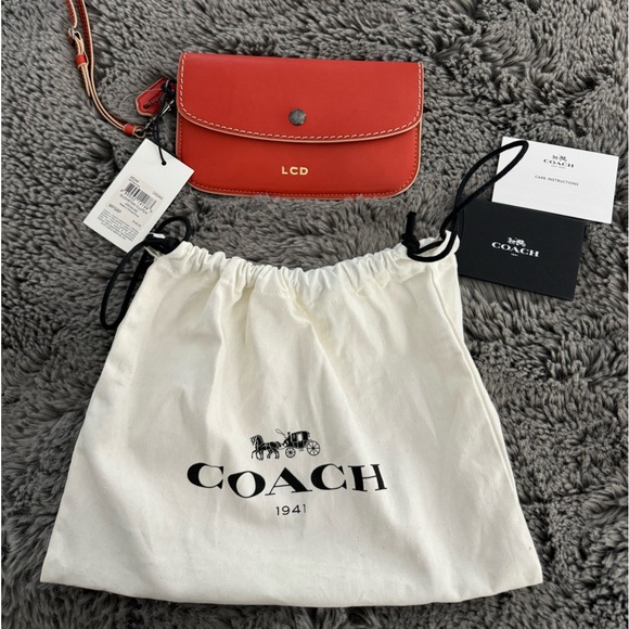 Coach Glovetan Clutch - Picture 9 of 10